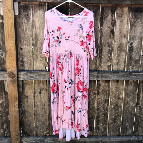 Sweet Claire Dresses & Skirts - •‼️HOLD‼️@celestin59•NWOT•Floral Highlow Dress•